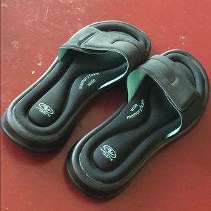 athletic works memory foam sandals